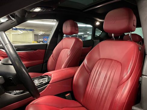 Used 2021 Maserati Levante image 18