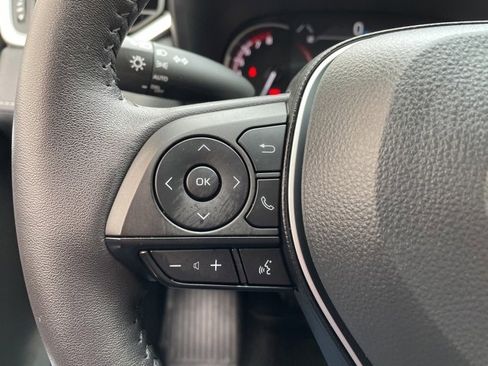 Used 2025 Toyota RAV4 XLE image 17