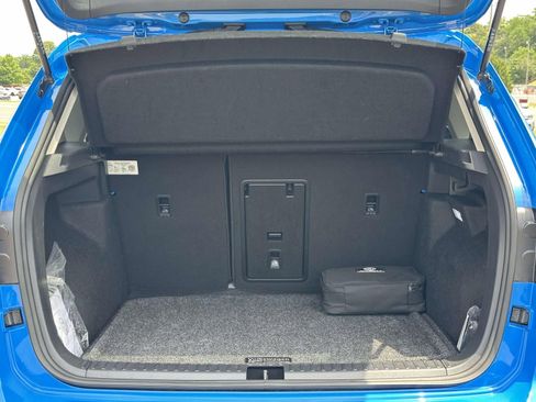 Certified 2024 Volkswagen Taos SE AWD/4WD image 12