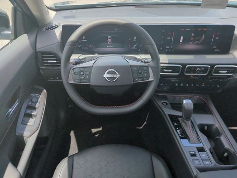 New 2026 Nissan Sentra SR w/ SR Premium Package FWD image 30