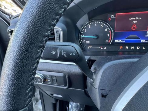 Used 2022 Ford Explorer XLT w/ Equipment Group 202A image 16