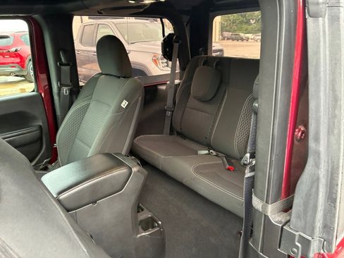 Used 2021 Jeep Wrangler Sport AWD/4WD image 34
