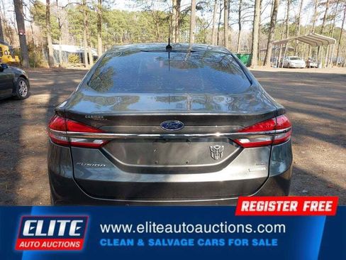 Used 2018 Ford Fusion SE w/ Fusion SE Technology Package image 33