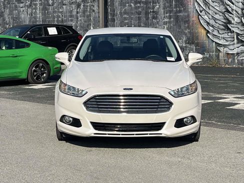 Used 2014 Ford Fusion Titanium FWD image 2