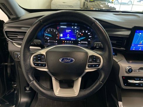Certified 2022 Ford Explorer XLT w/ Equipment Group 202A image 20