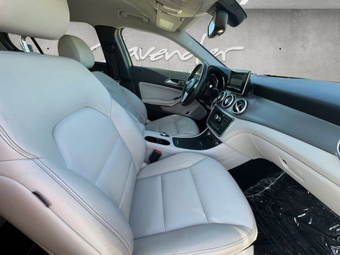 Used 2015 Mercedes-Benz GLA 250 image 24