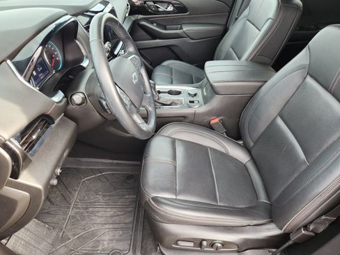 Used 2023 Chevrolet Traverse RS w/ LPO, Floor Liner Package image 16