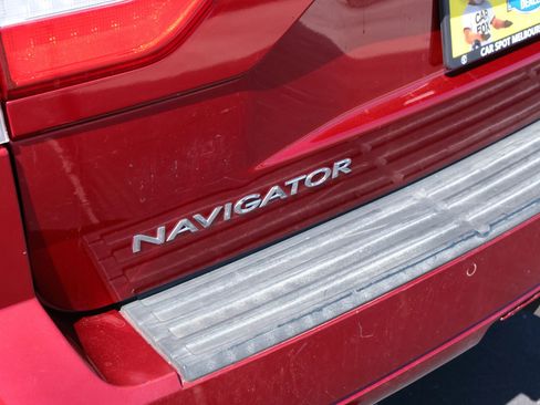 Used 2015 Lincoln Navigator 4WD image 14