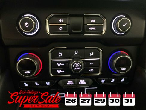 Used 2021 Chevrolet Tahoe Premier w/ Premium Package image 31