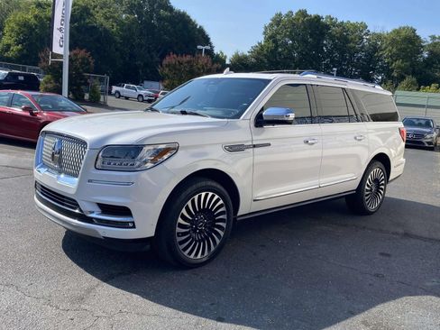 Used 2019 Lincoln Navigator L Black Label w/ Cargo Package AWD/4WD image 3