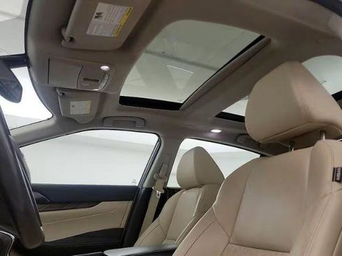 Used 2018 Nissan Maxima Platinum image 9