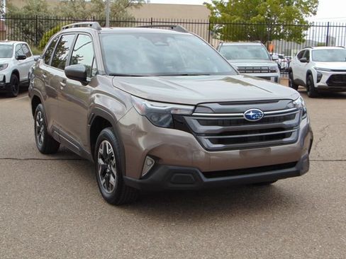 Certified 2025 Subaru Forester Premium AWD/4WD image 9