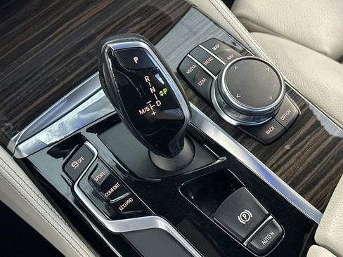 Used 2017 BMW 530i RWD image 27