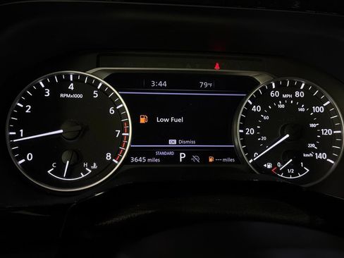 Used 2025 Nissan Pathfinder SL FWD image 16