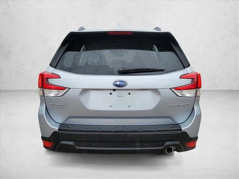 Used 2021 Subaru Forester Limited image 6