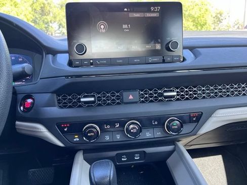 Used 2024 Honda Accord SE image 11