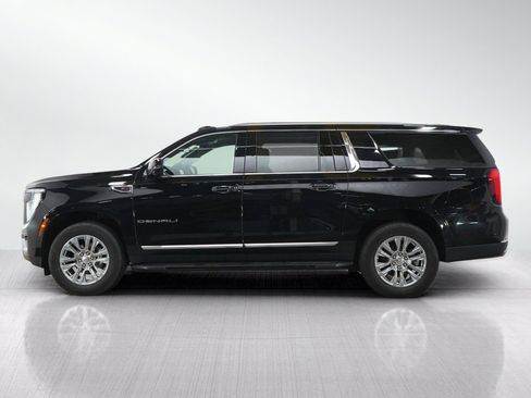 Used 2025 GMC Yukon XL Denali AWD/4WD image 3