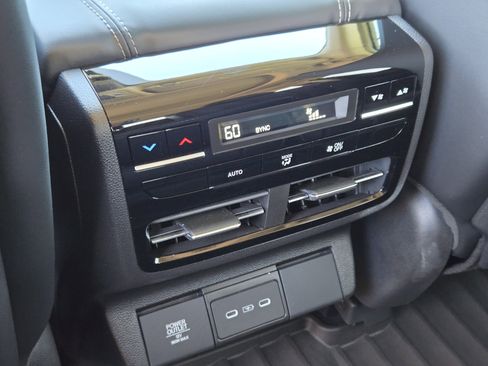 Certified 2025 Acura MDX w/ Technology Package image 38