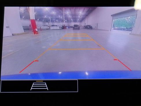 Used 2023 Chevrolet Malibu LT image 8