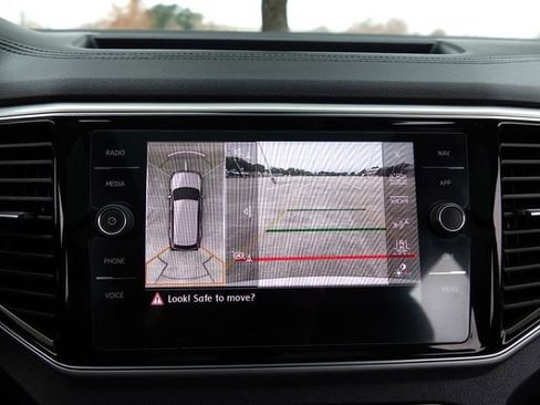 Used 2018 Volkswagen Atlas SEL Premium image 28