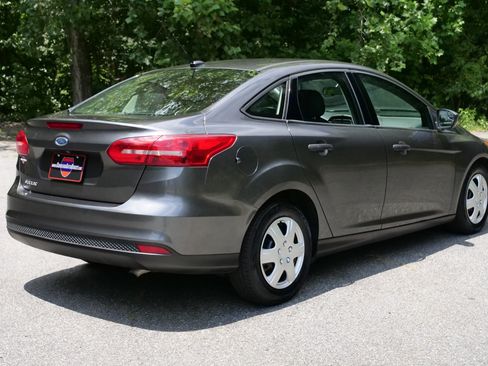 Used 2018 Ford Focus S FWD image 16