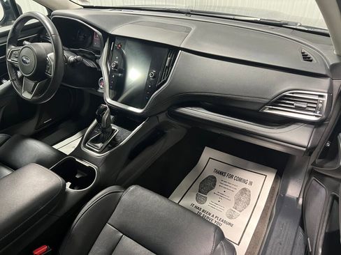 Used 2023 Subaru Outback Limited image 3