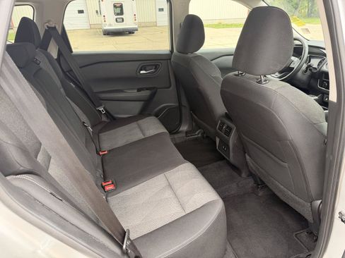 Used 2025 Nissan Rogue SV FWD image 26