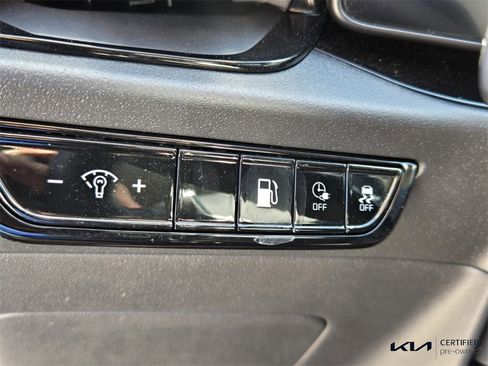 Certified 2023 Kia Niro EX w/ EX Cold Weather Package image 33