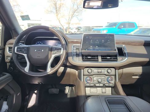 Used 2022 Chevrolet Tahoe Z71 w/ Luxury Package image 10