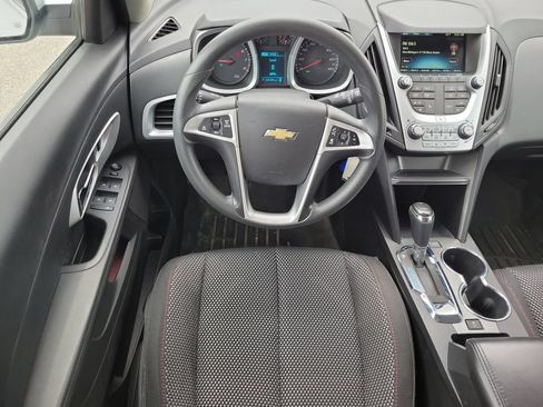 Used 2017 Chevrolet Equinox LT FWD image 12