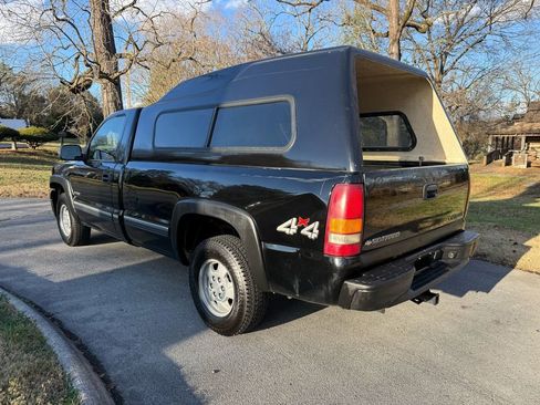 Used 2002 Chevrolet Silverado 1500 LS w/ Ride Control Suspension Pkg image 9