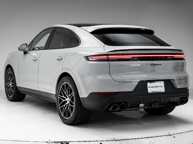 Certified 2026 Porsche Cayenne Coupe AWD/4WD image 3
