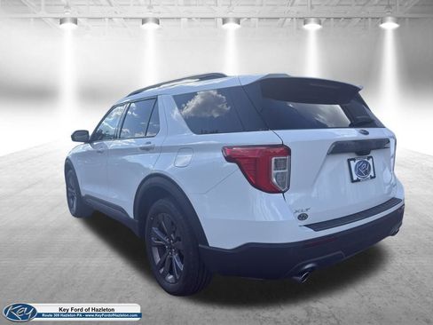 Certified 2023 Ford Explorer XLT w/ Equipment Group 202A AWD/4WD image 9