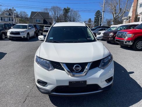 Used 2016 Nissan Rogue S w/ Appearance Package image 3