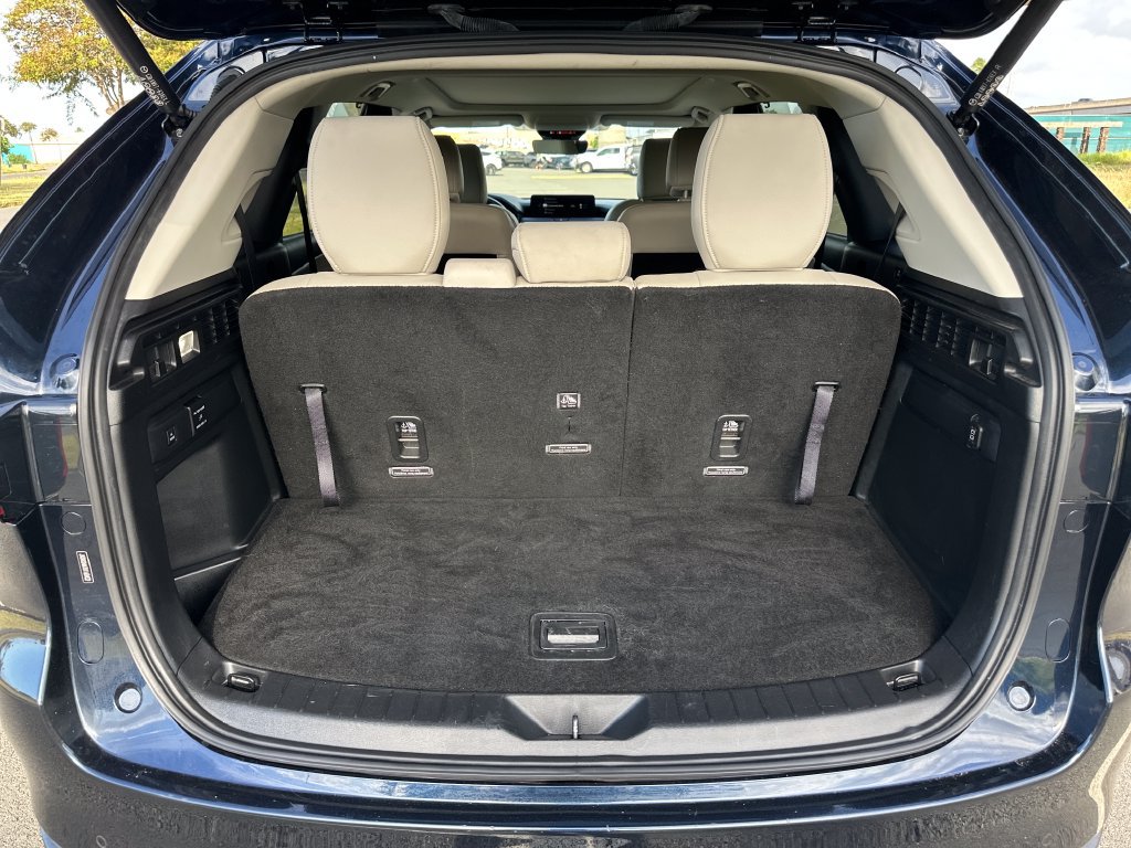 Used 2024 MAZDA CX-90 Plug-In Hybrid w/ Premium Pkg AWD/4WD image 22