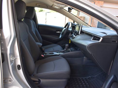 Used 2021 Toyota Corolla LE FWD image 8