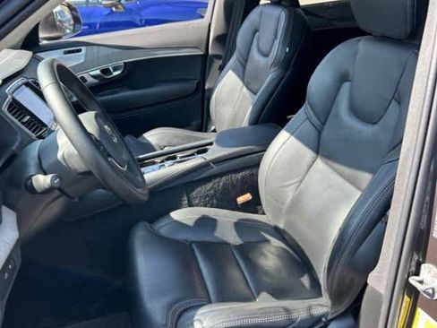 Used 2024 Volvo XC90 T8 Ultimate AWD/4WD image 2