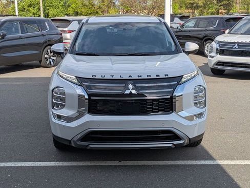 New 2026 Mitsubishi Outlander SE image 8