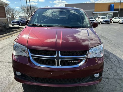 Used 2019 Dodge Grand Caravan SXT image 23