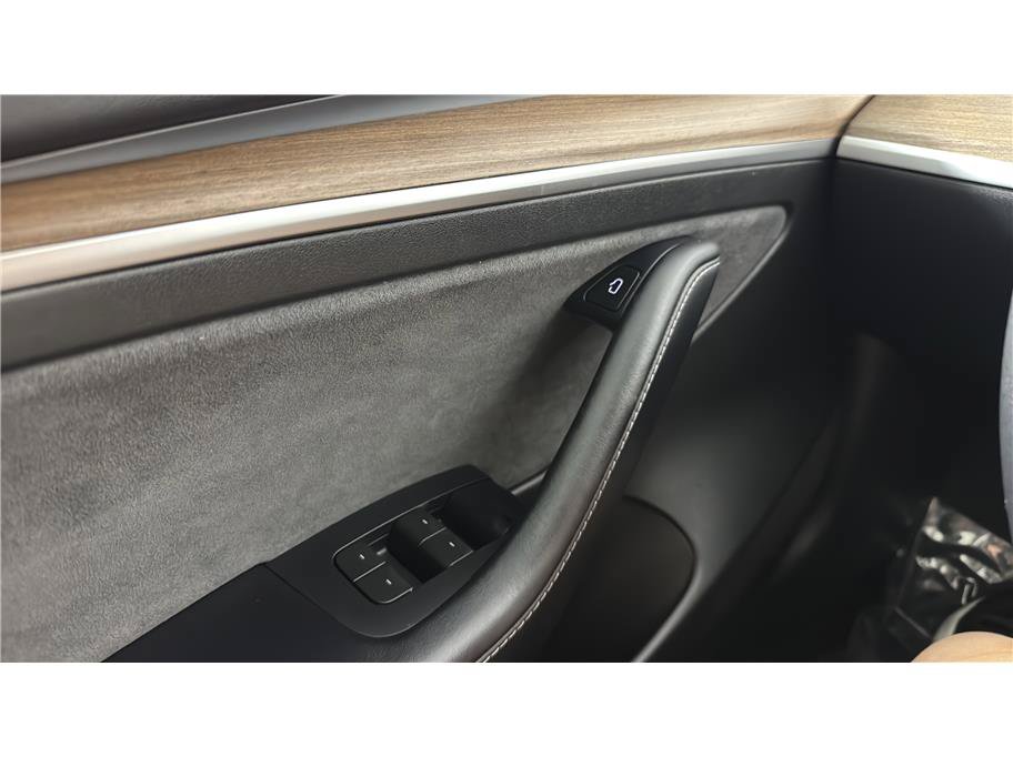 Used 2023 Tesla Model 3 Standard Range RWD image 31