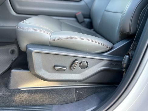 New 2025 Ford Expedition Active image 26