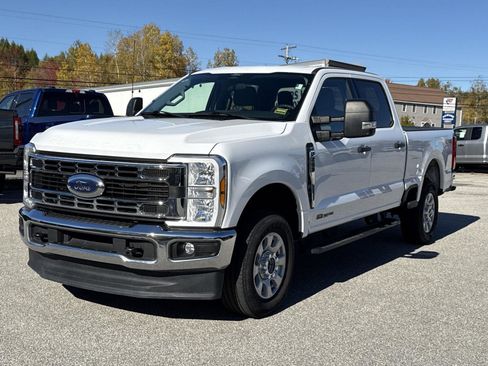 Used 2024 Ford F250 XLT image 1