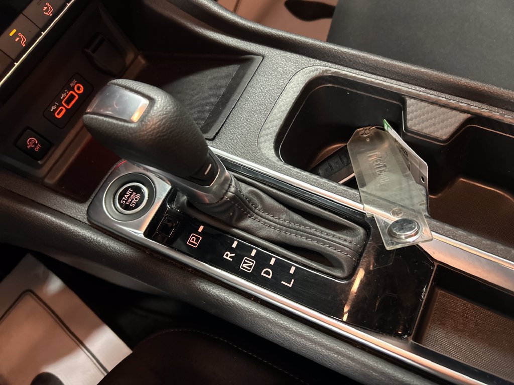 Used 2025 Nissan Sentra SV FWD image 18
