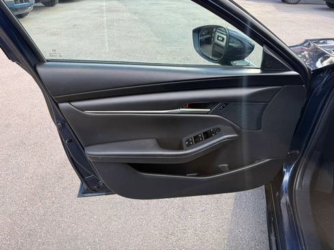 Used 2021 MAZDA MAZDA3 s FWD image 31