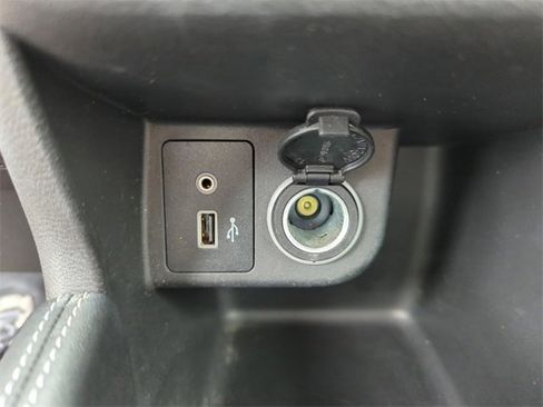 Certified 2019 Nissan Kicks SR w/ SR Premium Package image 31