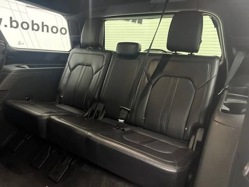 Used 2019 Ford Expedition Limited w/ Equipment Group 302A AWD/4WD image 31