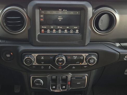 Used 2023 Jeep Wrangler Sport AWD/4WD image 11