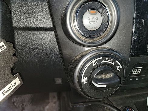 Used 2018 Nissan Titan Platinum Reserve w/ Platinum Utility Package AWD/4WD image 19