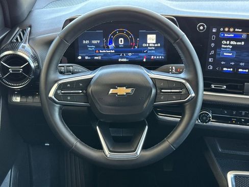 Used 2025 Chevrolet Equinox LT AWD/4WD image 15