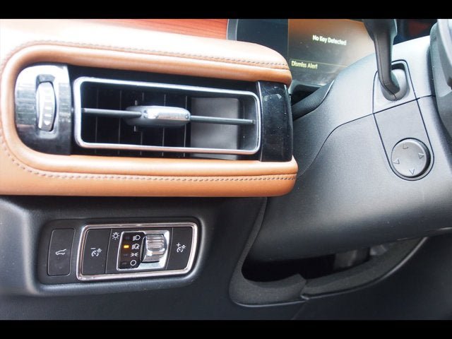 Used 2022 Lincoln Aviator Reserve w/ Elements Package Plus RWD image 29